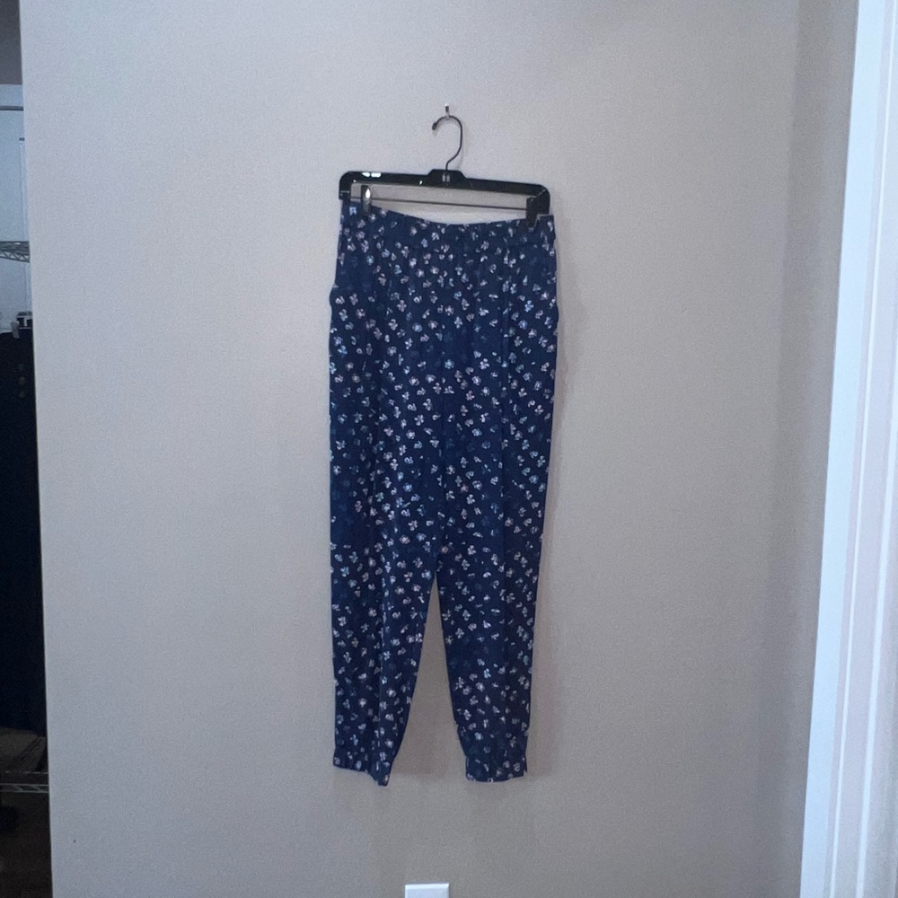 Floral pant. DVF